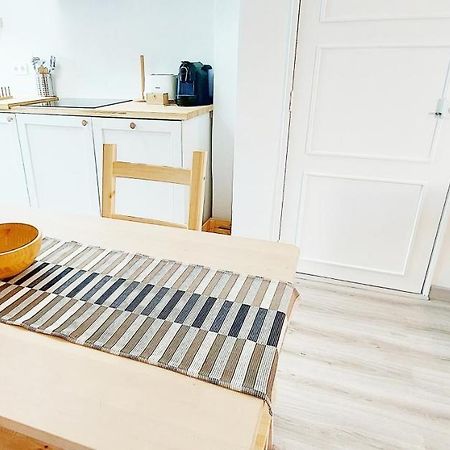 Caroline'S Apartment วีลา ดู บิสโป ภายนอก รูปภาพ